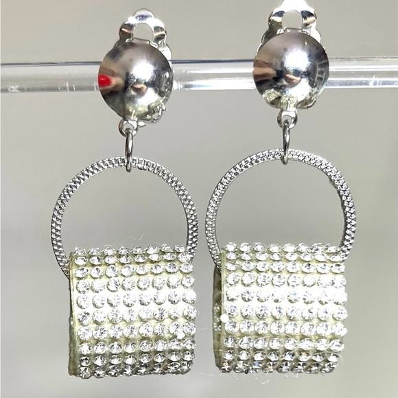 Vintage Clip Earrings Clear Rhinestone Vtg Unique Estate Costume Jewelry M03 - Picture 1 of 5